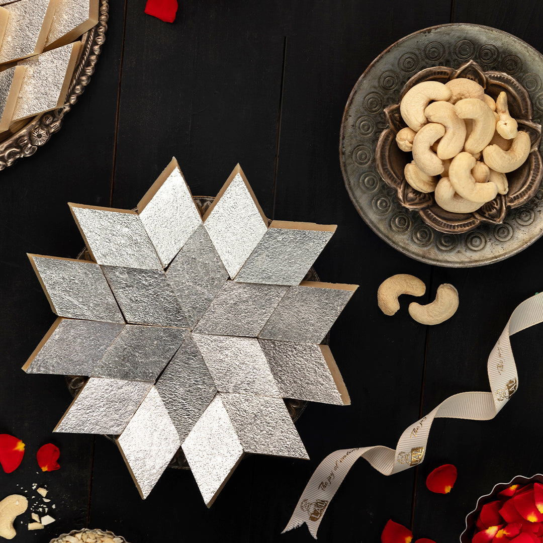 Kaju Katli 400gm & Motichur Laddoo 400gm